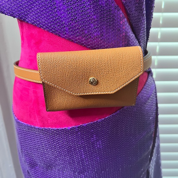 Brown Epsom Leather Lock Belt with Belt Bag and Gold Hardware Adjustable sizing - Picture 3 of 5